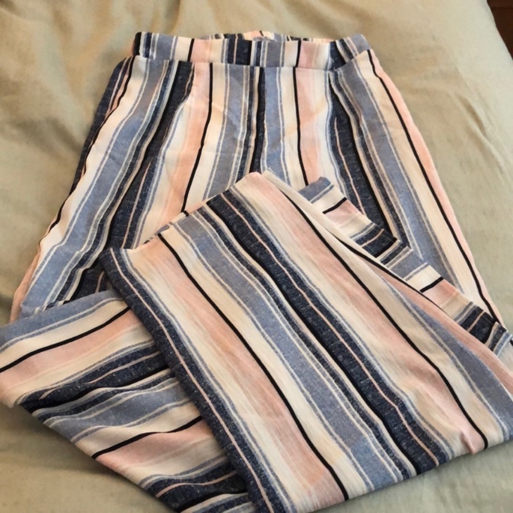 NWOT Loose fit Stripe Pants